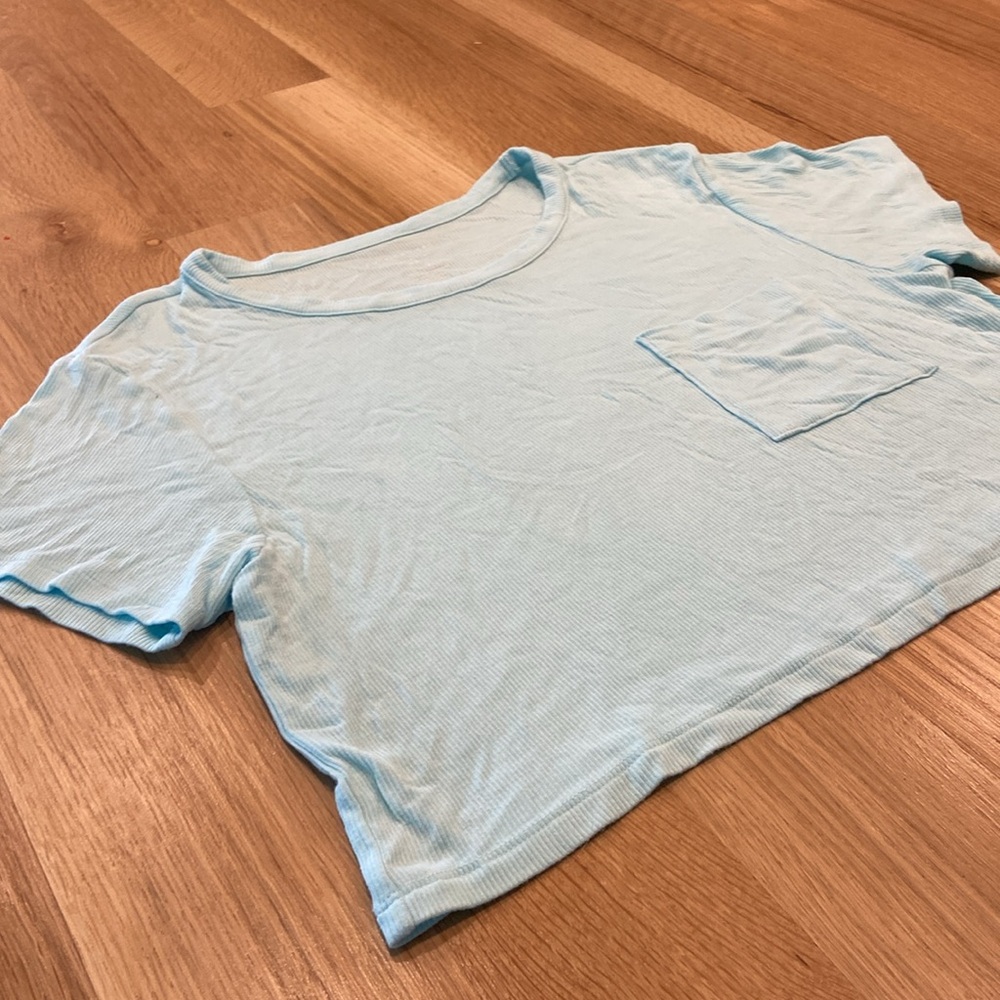 American Eagle Soft and Sexy Cropped Ribbed Tee - Picture 3 of 6